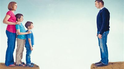 فقدان الاهتمام والحساسية.. تأثيرات مدمرة للطلاق على الأطفال