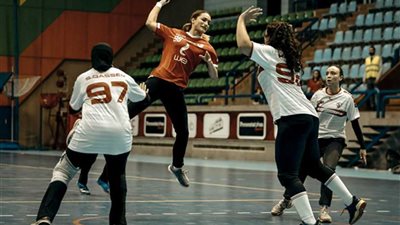 رحيل المحترفة التونسية سندس حشانة عن فريق يد الأهلي