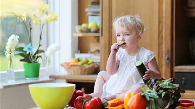 لعلاج الشقاوة.. اللبن الدافئ والليمون البارد أطعمة تُساعد على تهدئة أعصاب طفلك