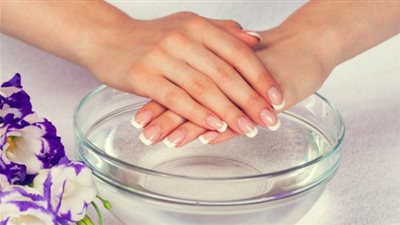 ماسكات طبيعية للأظافر للحماية من أضرار الشمس والتراب في الصيف