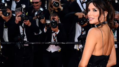 «بالأسود العاري» الأمريكية إيفا لانجوريا بإطلالة مميزة في مهرجان كان السينمائي