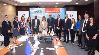 25 مليون دولار من 