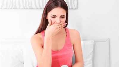 «عدم الاستحمام والبعد عن النشويات».. خرافات شائعة عن الدورة الشهرية