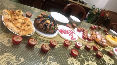 7 صنايع.. «منة» تُبدع في الحلويات والمحاشي والملابس لزيادة دخلها