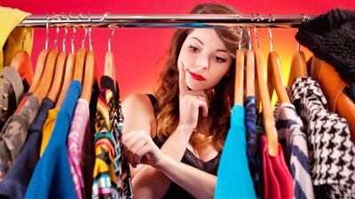 4 نصائح تساعدك في اختيار وتنسيق ملابس جذابة للعمل