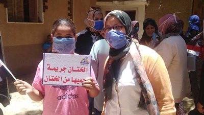 «حملة طرق الأبواب».. جهود المجلس القومي للمرأة للتوعية بمخاطر الختان