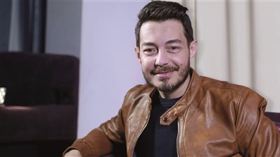 أحمد زاهر لـ