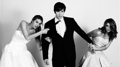 زوج في ورطة.. بحث عن الراحة مع السكرتيرة فقررت الأولى والثانية خلعه