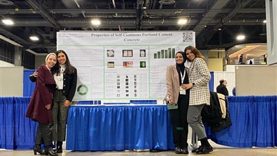 أسمنت سحري.. طالبات تبتكر خرسانة مضيئة تمتص الشمس نهارا وتضيء ليلا| صور