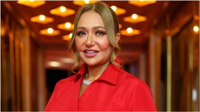 بعد حل أزمته.. ليلى علوي وزينة تنتظران عرض 