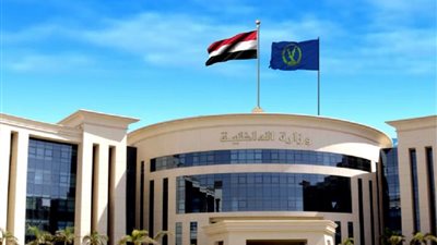 بعد بلاغ طليقته.. أب يقيد طفله المعاق بالجنازير بسبب زيارة زوجته الثانية لأهلها