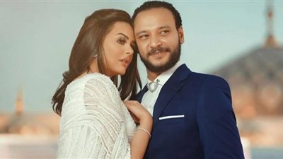 أحمد خالد صالح لـ«هير نيوز»: فخور بزوجتي هنادي مهنا وأتمنى العمل معها قريبًا