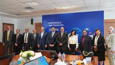 برعاية البنك المركزي جامعة النيل والبنك التجاري يطلقان أول برنامج أكاديمي من نوعه في مصر لتعزيز التمويل المستدام للشركات الصغيرة والمتوسطة