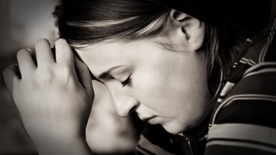 فرحنا بعد شهر| اكتشفت خيانته ففسخت الخطوبة أنا غلطانه؟.. والتعليقات: «ربنا نجاكي»