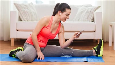 «السباحة واليوجا» أبرزها.. 4 تمارين تُعزز مستويات الطاقة في جسد المرأة