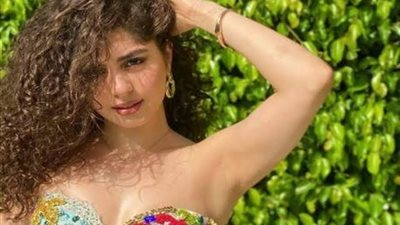 بإطلالة مثيرة.. مايان السيد تخطف الأنظار مع جامبسوت شفاف| صور 