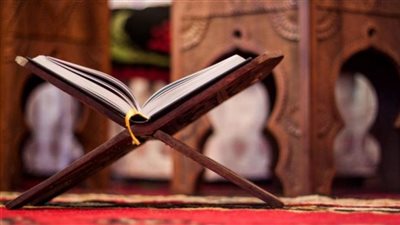 في يوم الجمعة.. أيهما أفضل قراءة القرآن أم الصلاة على النبي؟ «الإفتاء» تحسم الجدل