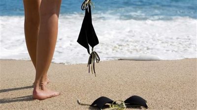 أحدها شعاره «ابتسم وتحرر» والآخر مقصد للطلبة.. أشهر 5 شواطئ للعراة في العالم