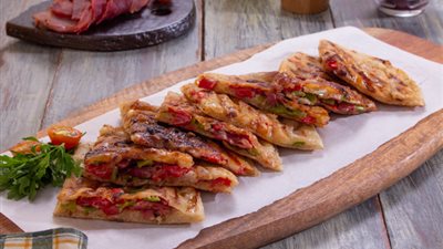 بالمكونات والمقادير.. اعرفي طريقة عمل 