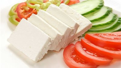 صدمة لعشاق الإندومي والجبن.. زيادة جديدة في الأسعار 