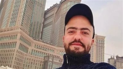 بالفيديو| لحظة انتحار شاب من أعلى كوبري جامعة المنصورة وأنباء تؤكد «لسه عايش»