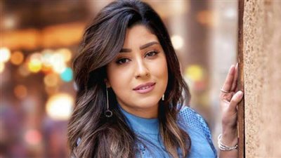 بالصور.. أيتن عامر تجذب الجمهور بجلسة تصوير جديدة