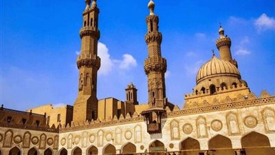 الأزهر يرد بآيات من القرآن على تصريحات سعد الدين الهلالي حول الحجاب