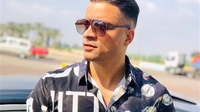 هجوم جديد على حسن شاكوش.. والسبب عمرو دياب