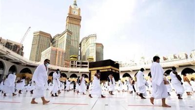 نصائح هامة لأداء مناسك الحج بدون الشعور بالحرارة.. أستاذ صحة توضح| فيديو