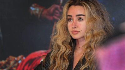 هنا الزاهد تتألق بإطلالة كاجوال زاهية| صور