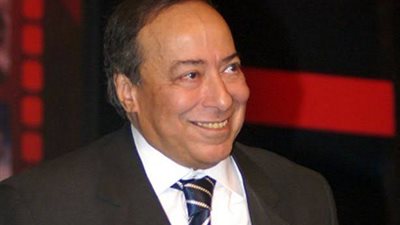 بعد شائعة وفاته.. كيف يقضي 