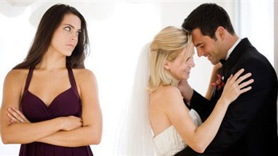 شكوى امرأة: «جوزي خطب واحدة تانية مطلقة».. والتعليقات: « حرب على راجل ميستاهلش»