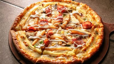 طريقة عمل «بيتزا البطاطس» على سفرة غدا اليوم