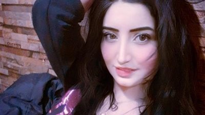 «لازم اتجوز عرفي عشان أنجح».. مطربة شابة تُهدد بالانتحار| فيديو