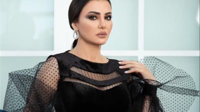 «دينا فؤاد» تتألق بالأسود الشفاف عبر إنستجرام