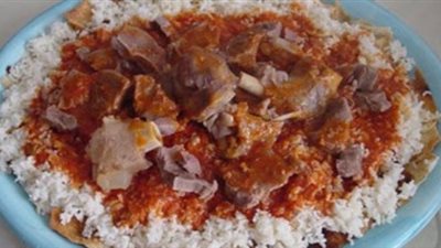 «بالصلصة ولا من غير».. خناقة المصريين بسبب الفتة على السوشيال ميديا 