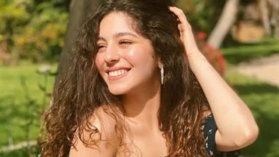 مايان السيد تستعرض رشاقتها.. والجمهور: «إيه الشبشب ده»| فيديو وصور