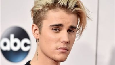 بعد إصابته بمتلازمة رامزي هانت.. «جاستن بيبر» يعلن عودته للغناء وتحسن حالته