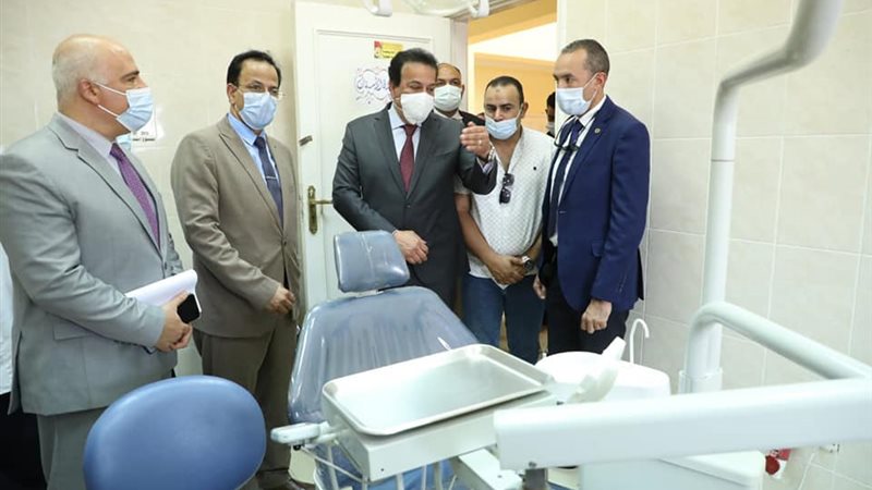 الوزير خلال جولته
