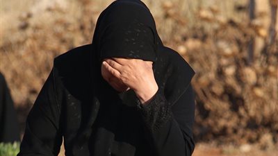 اختار زوجته ورفض أمه.. سيدة تروي مأساتها مع ابنها  