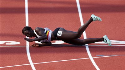 نهاية حزينة لعداءة بلجيكية ببطولة العالم لألعاب القوى.. فيديو