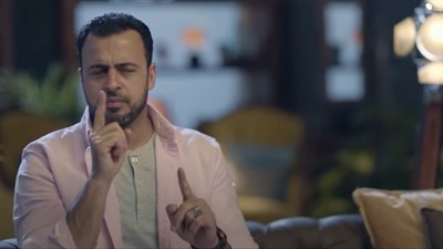 فيديو| كيف تحمي نفسك وعائلتك من الحسد؟.. مصطفى حسني يجيب