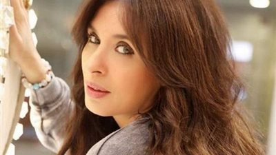 على متن يخت.. الراقصة 