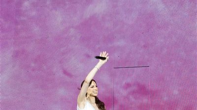 بعد اختفاء فترة طويلة.. آمال ماهر تحيي حفلها بالعلمين وسط جمهور كبير وعدد من الوزراء