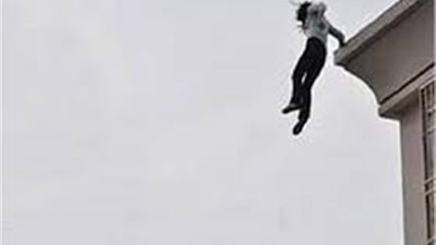 مصرع زوجة سقطت من الطابق الرابع.. والزوج: كنت نائمًا