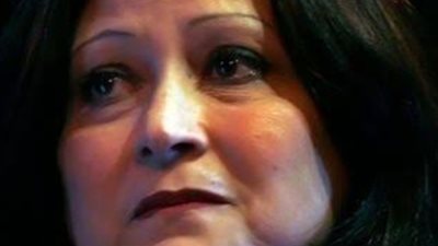 شقيقة إسعاد يونس تكشف سبب ابتعادها عن الفن.. وعلاقتها بشقيقتها