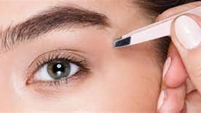 هل إزالة الزائد من الحاجب أو ما بين الحاجبين حرام؟.. دار الإفتاء تُجيب