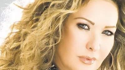 رغدة ترد بقوة على مروجي شائعة وفاة آثار الحكيم.. ماذا قالت؟ 