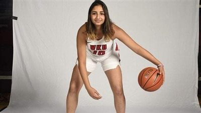 ميرال أشرف تزين فريق الأهلي لسيدات السلة.. صور