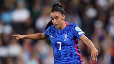 نجمة من أصول عربية ضمن التشكيلة المثالية لأمم أوروبا للسيدات 2022